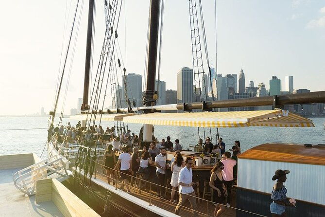 statue-of-liberty-sailing-experience-and-3hr-nyc-walking-tour