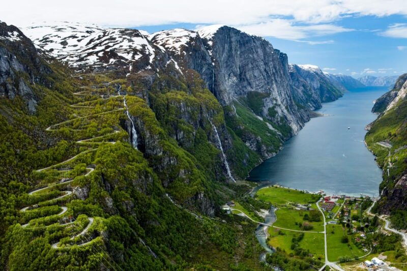 stavanger-kjerag-guided-tour-lysebotn-fjord-ferry-tour