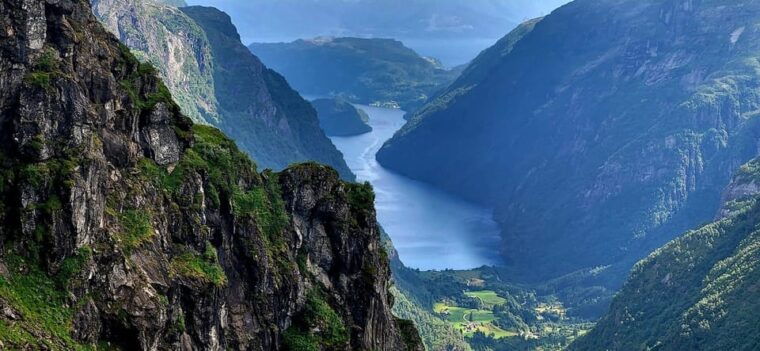 stavanger-kjerag-guided-tour-lysebotn-fjord-ferry-tour