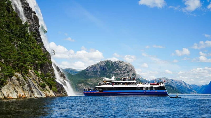 Stavanger: Lysefjorden Cruise and Preikestolen Hike - Why This Tour Offers Great Value