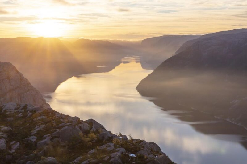 Stavanger: Preikestolen Sunrise Hike + Breakfast Buffet - The Itinerary in Detail