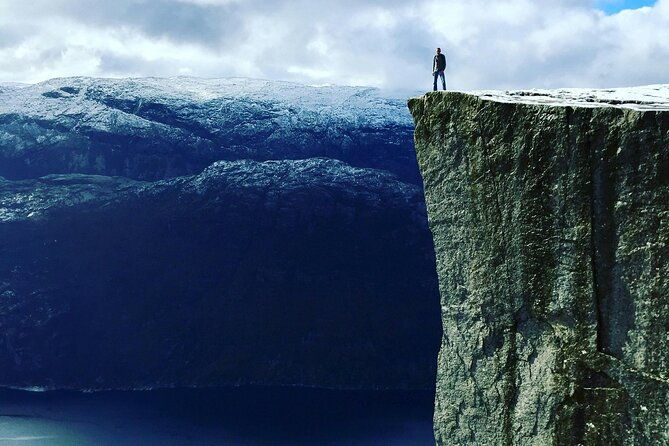 stavanger-pulpit-rock-guided-private-hike-with-hotel-pickup
