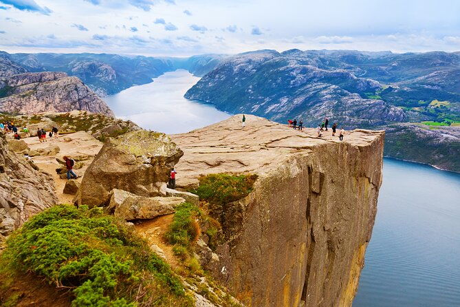 stavanger-pulpit-rock-guided-private-hike-with-hotel-pickup