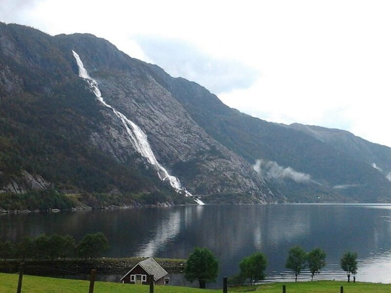 stavanger-trip-to-the-langfoss-and-latefoss-waterfalls
