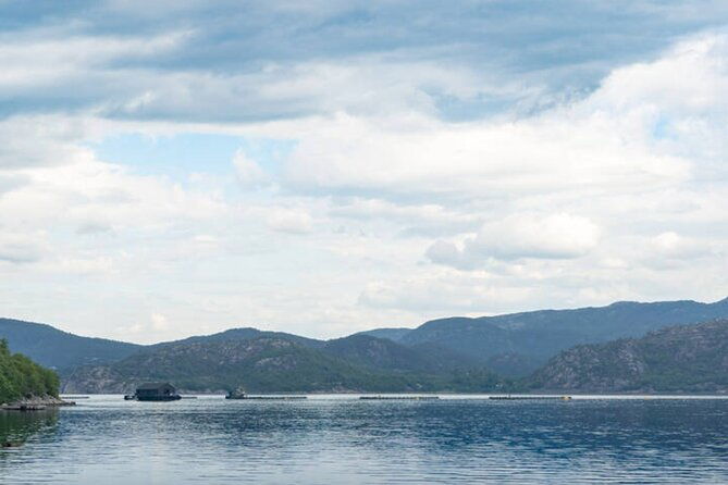 stavanger-waterfalls-caves-and-rock-tour-by-sea