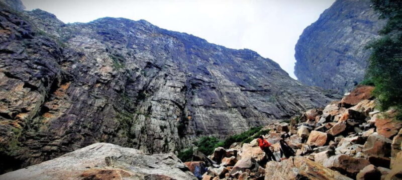 STELLENBOSCH : DWARSRIVIER DUIWELS KLOOF HIKE - The Highlights Along the Way