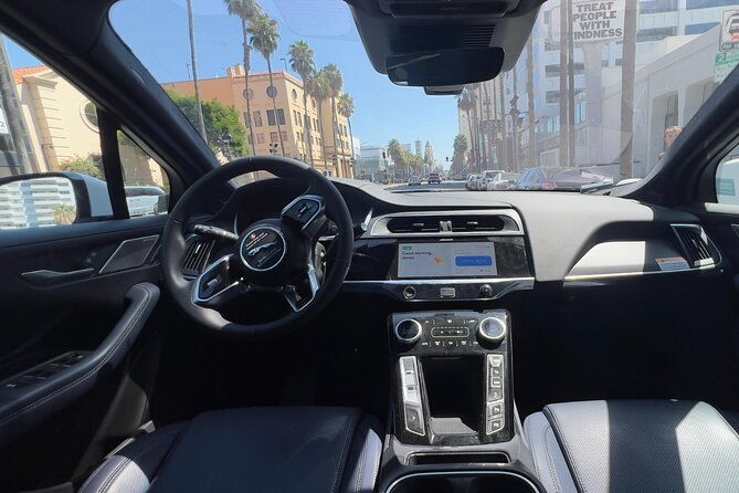 step-into-the-future-self-driving-ride-experience-in-los-angeles