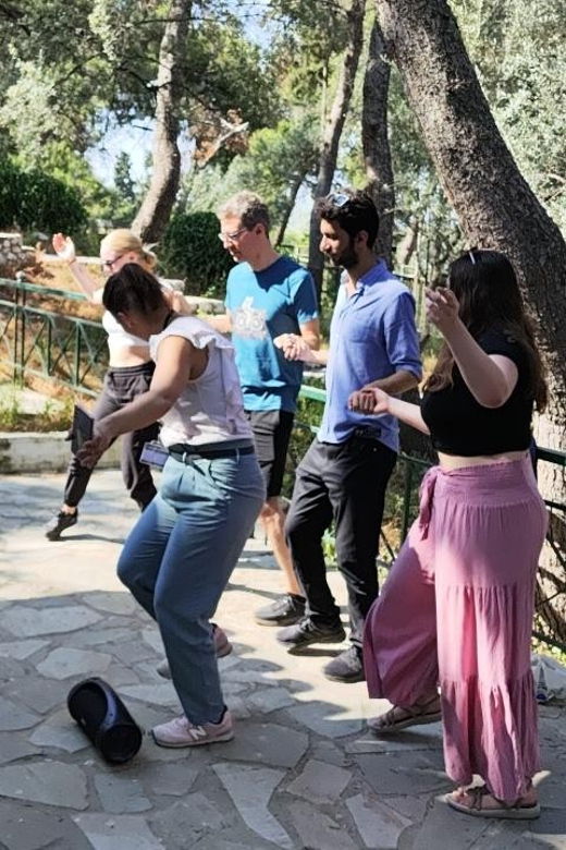 steps-to-tradition-greek-traditional-dances-in-athens-2