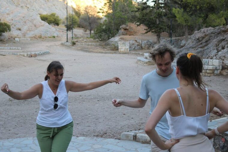 steps-to-tradition-greek-traditional-dances-in-athens-2