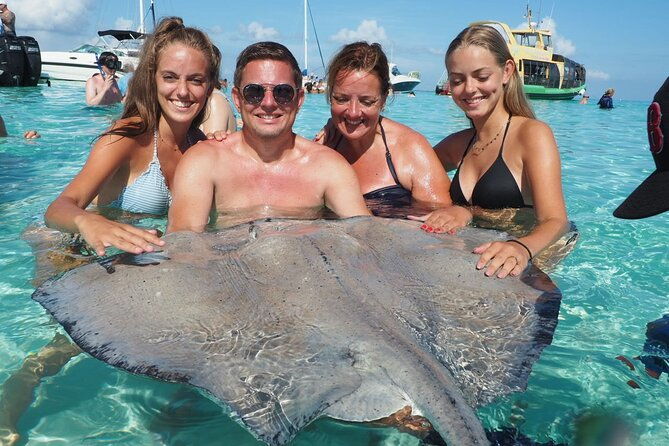 stingray-city-and-coral-gardens