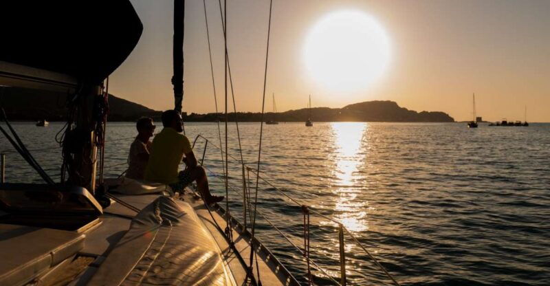 stintino-asinara-la-pelosa-sunset-private-sailing-tour