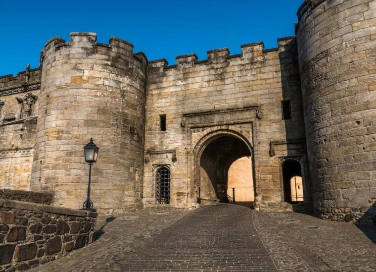 stirling-castle-whisky-distillery-highlands-tour-glasgow