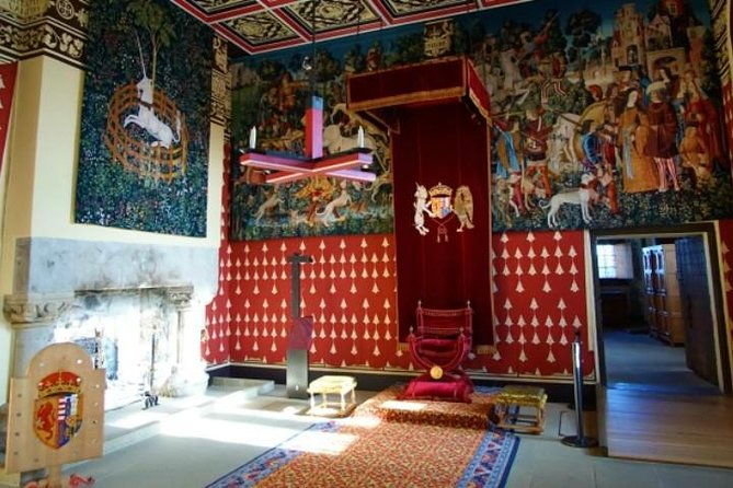stirling-luxury-private-day-tour-with-scottish-local
