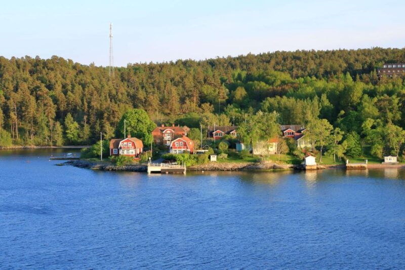 stockholm-archipelago-boat-cruise-gamla-stan-walking-tour