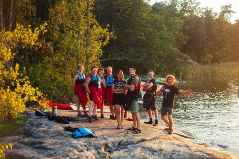 stockholm-archipelago-islands-kayak-tour-and-outdoor-picnic