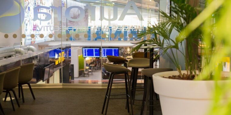 stockholm-arlanda-airport-arn-premium-lounge-entry