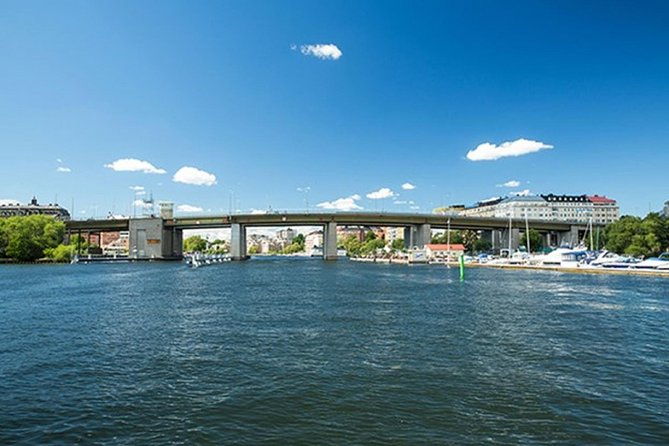 stockholm-bridges-sightseeing-cruise