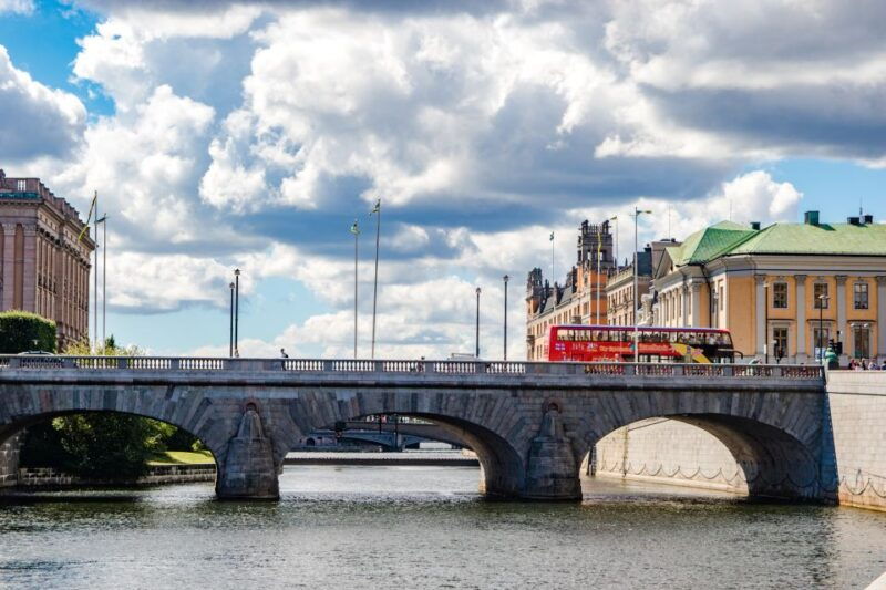 stockholm-city-sightseeing-hop-on-hop-off-bus-tour