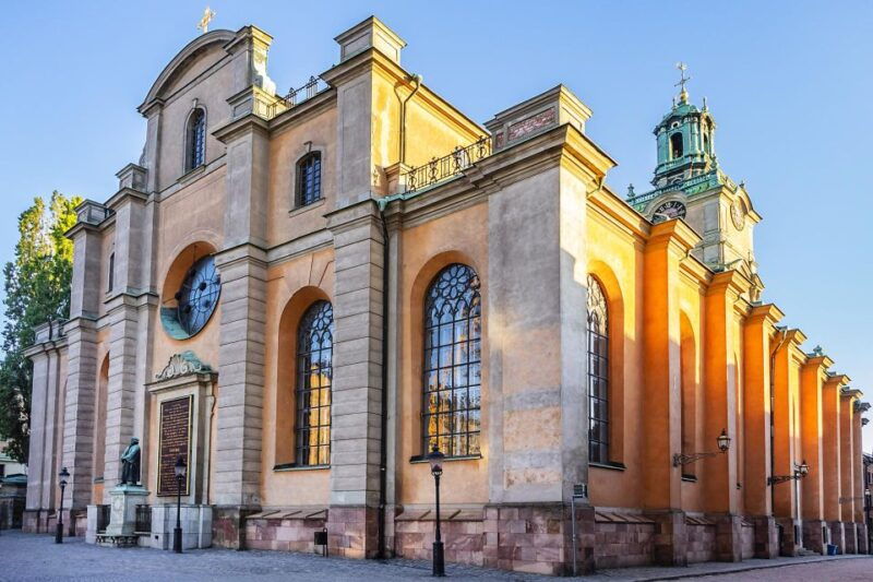 stockholm-gamla-stan-walking-tour-and-djurgarden-boat-cruise
