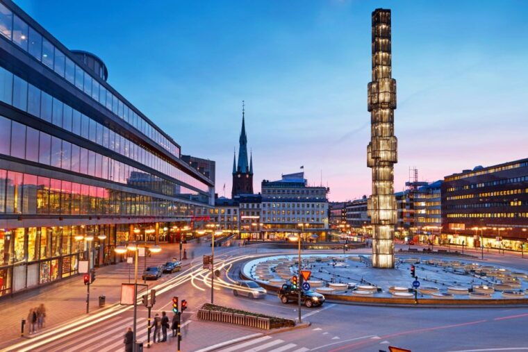 stockholm-gamla-stan-walking-tour-and-djurgarden-boat-cruise