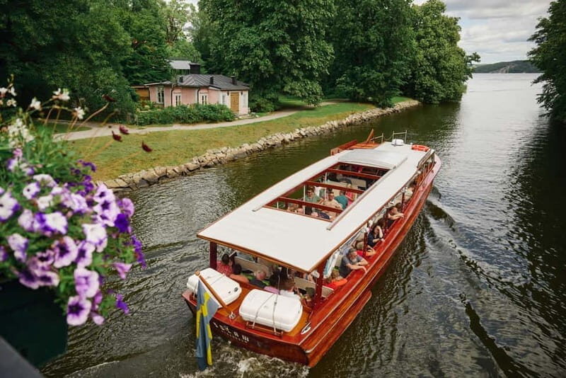 Stockholm: Guided Archipelago Tour by Classic Wooden Boat - Key Points