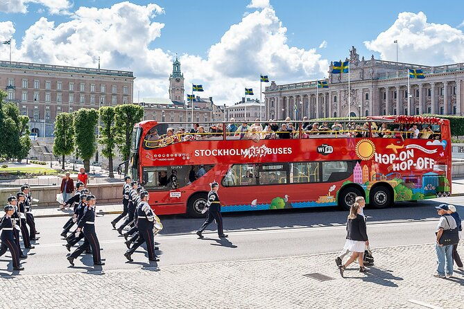 stockholm-hop-on-hop-off-bus-boat-2