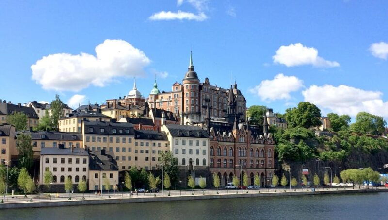 stockholm-icons-old-town-riddarholmen-private-guided-tour