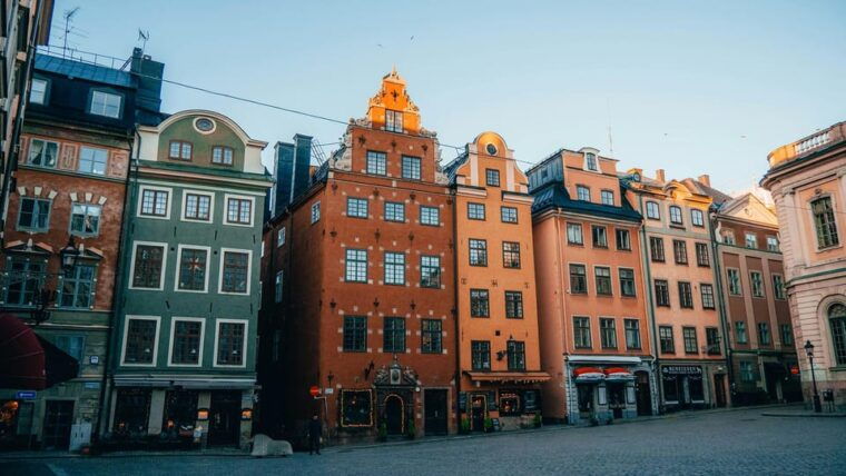 stockholm-icons-old-town-riddarholmen-private-guided-tour