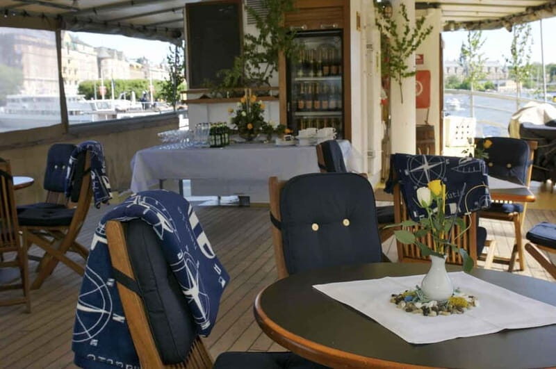 Stockholm: Midsummer Archipelago Boat Tour Live Guide DE/EN - FAQ