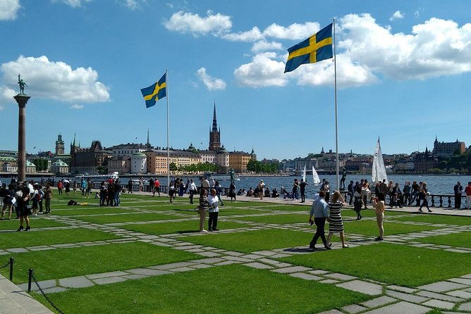 stockholm-modern-city-and-old-town-a-small-group-walking-tour