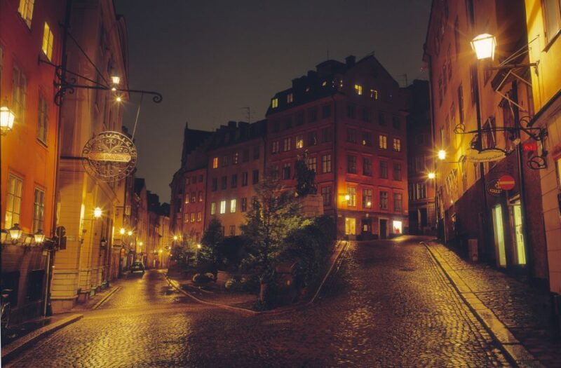 stockholm-old-town-historical-walking-tour-w-official-guide
