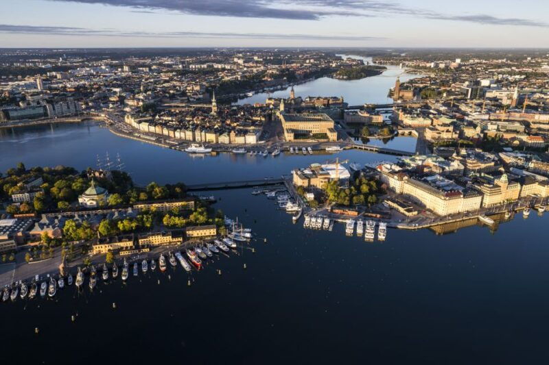 stockholm-old-town-historical-walking-tour-w-official-guide