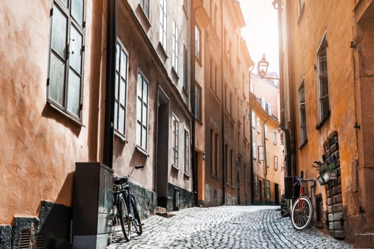 stockholm-old-town-historical-walking-tour-w-official-guide