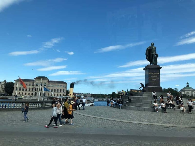 Stockholm: Private Guided Car Tour and Vasa Museum Entry - Transportation and Guide Service