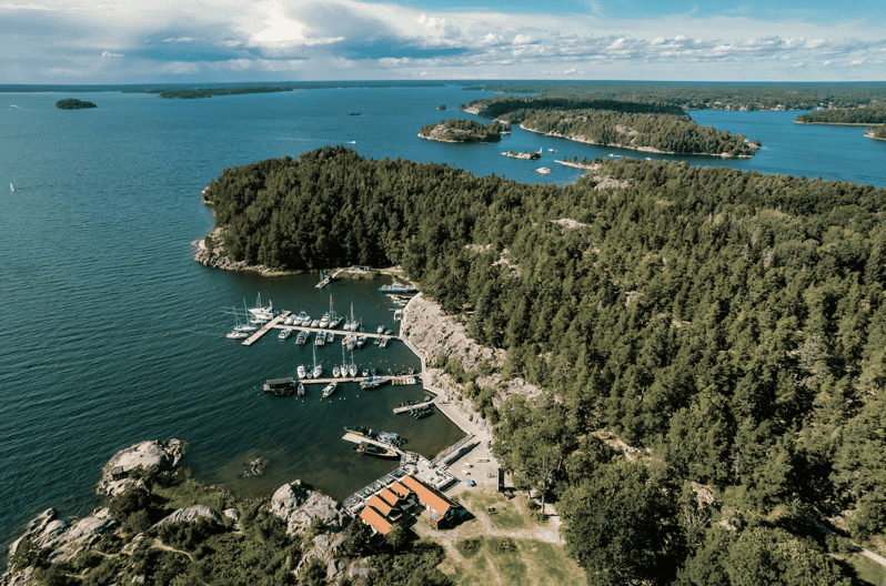 stockholm-rib-speed-boat-tour-incl-island-visit