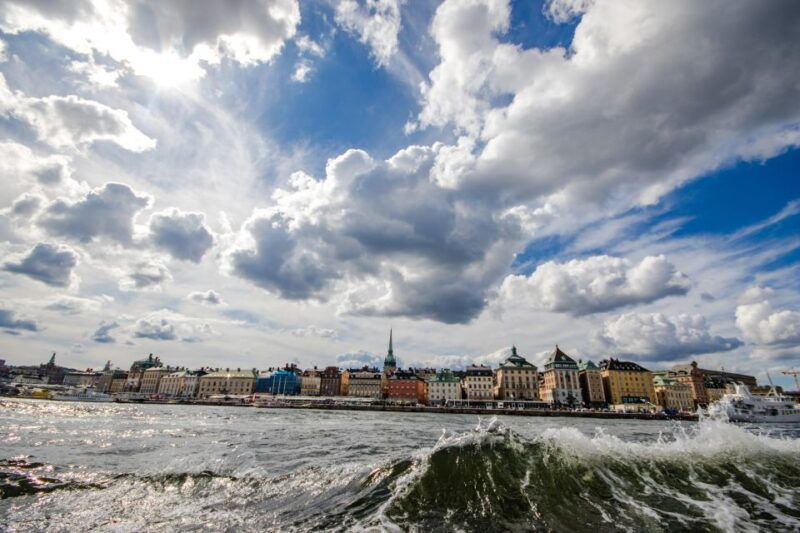 stockholm-royal-djurgarden-city-canal-cruise