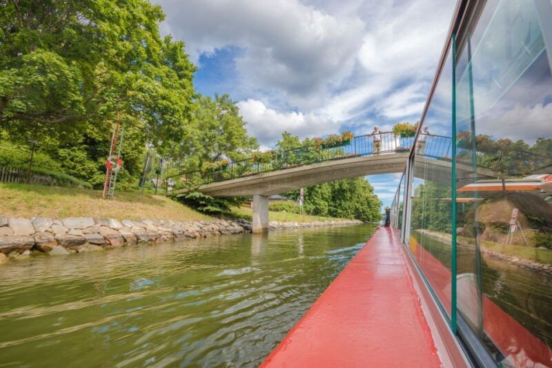 stockholm-royal-djurgarden-city-canal-cruise