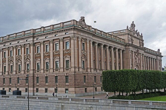 stockholm-self-guided-murder-mystery-tour-by-the-royal-palace