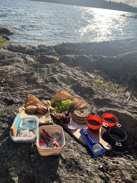 stockholm-sunset-kayak-tour-in-the-archipelago-fika