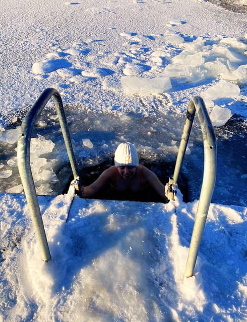 stockholm-traditional-sauna-with-polar-plunge-in-baltic-sea