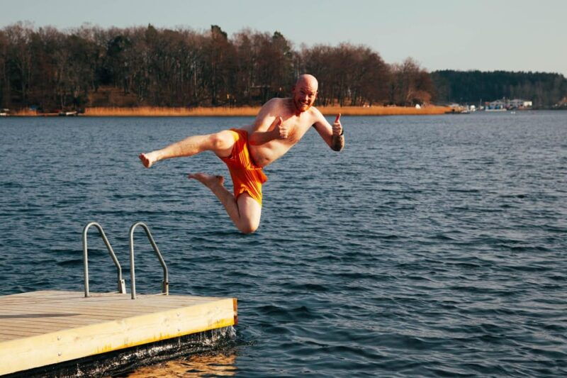 stockholm-traditional-sauna-with-polar-plunge-in-baltic-sea