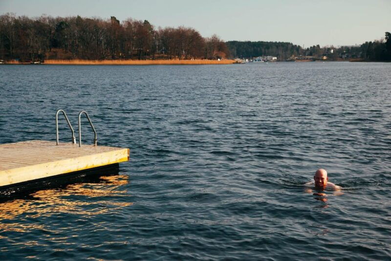 stockholm-traditional-sauna-with-polar-plunge-in-baltic-sea