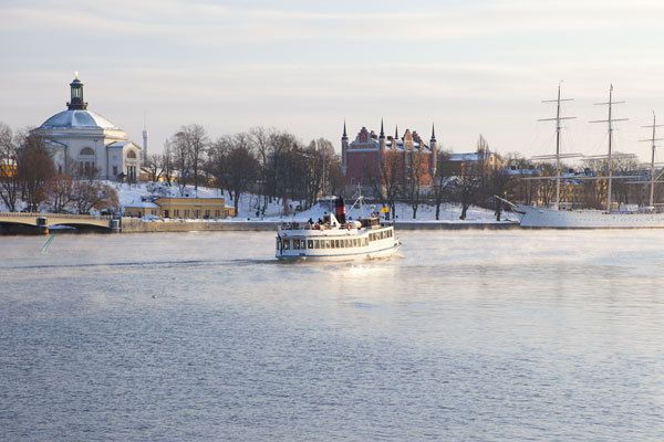 stockholm-winter-boat-tour-with-guide-3
