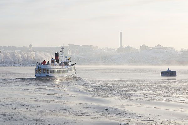 stockholm-winter-boat-tour-with-guide-3