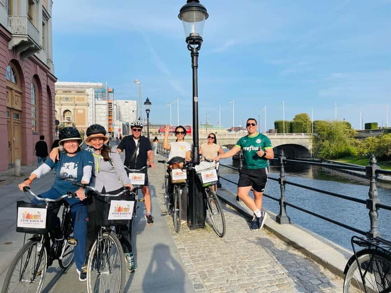 Stockholm's Best Bike Tour! (English / Deutsch) - Highlights at Key Stops
