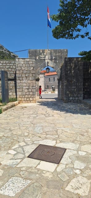 ston-private-white-gold-tour-with-a-wall-climb
