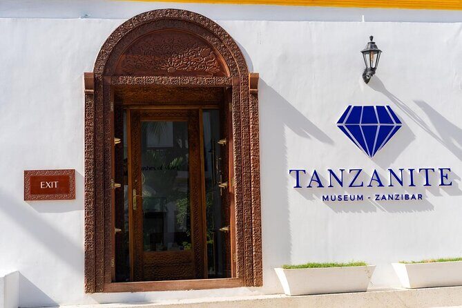 Stone town heritage and Tanzanite adventure in Zanzibar. - Key Points
