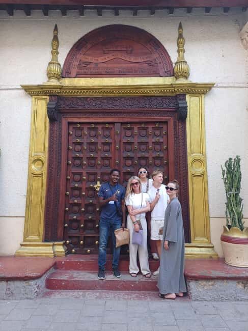 Stone Town Private Guided Walking Tour - Key Points