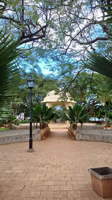 Stone Town Private Guided Walking Tour - Authentic Insights from Other Travelers