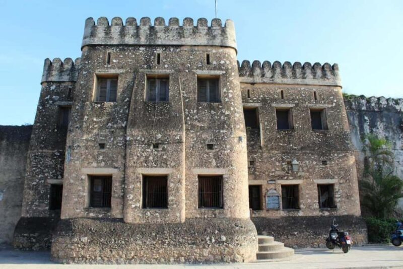 Stone Town Tour with Lunch, Prison Island, Night Fish Market - FAQ